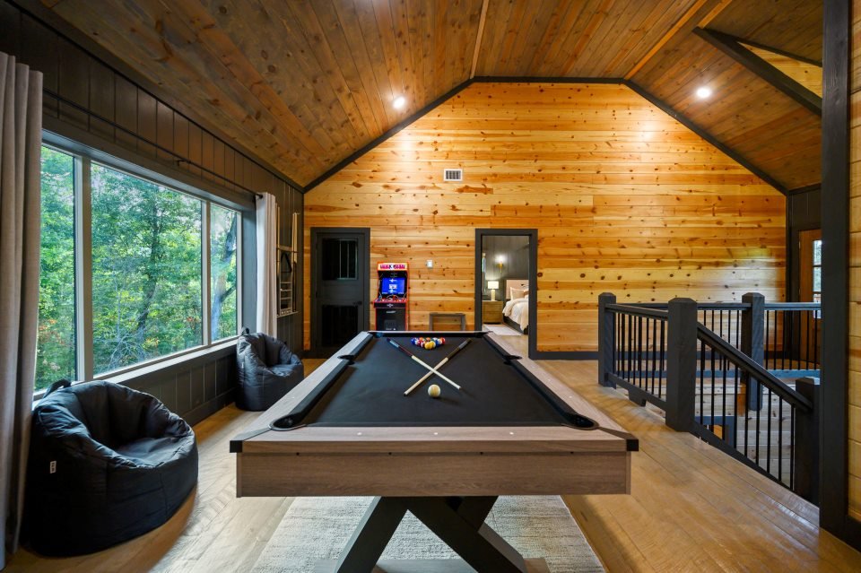 Rustic Point Cabin