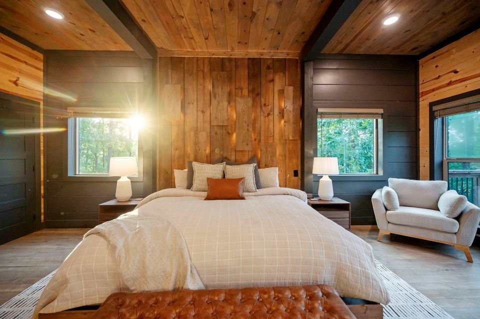 Rustic Point Cabin