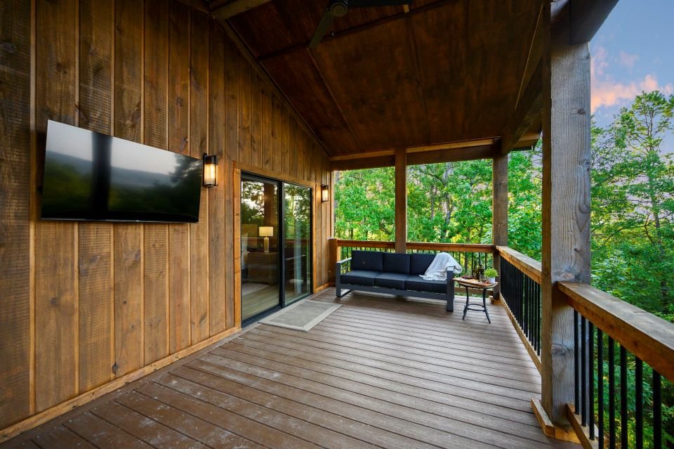 Rustic Point Cabin